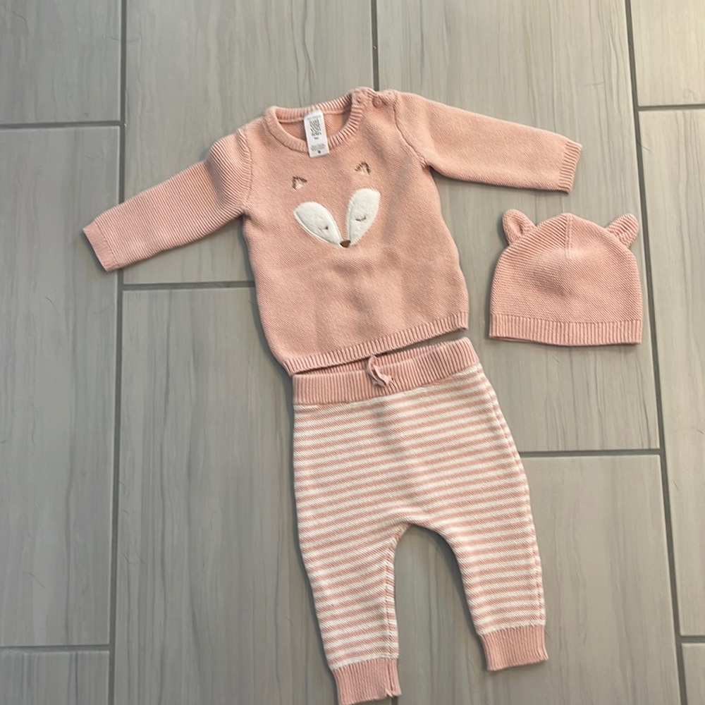 Knitted baby girl outfit 💕